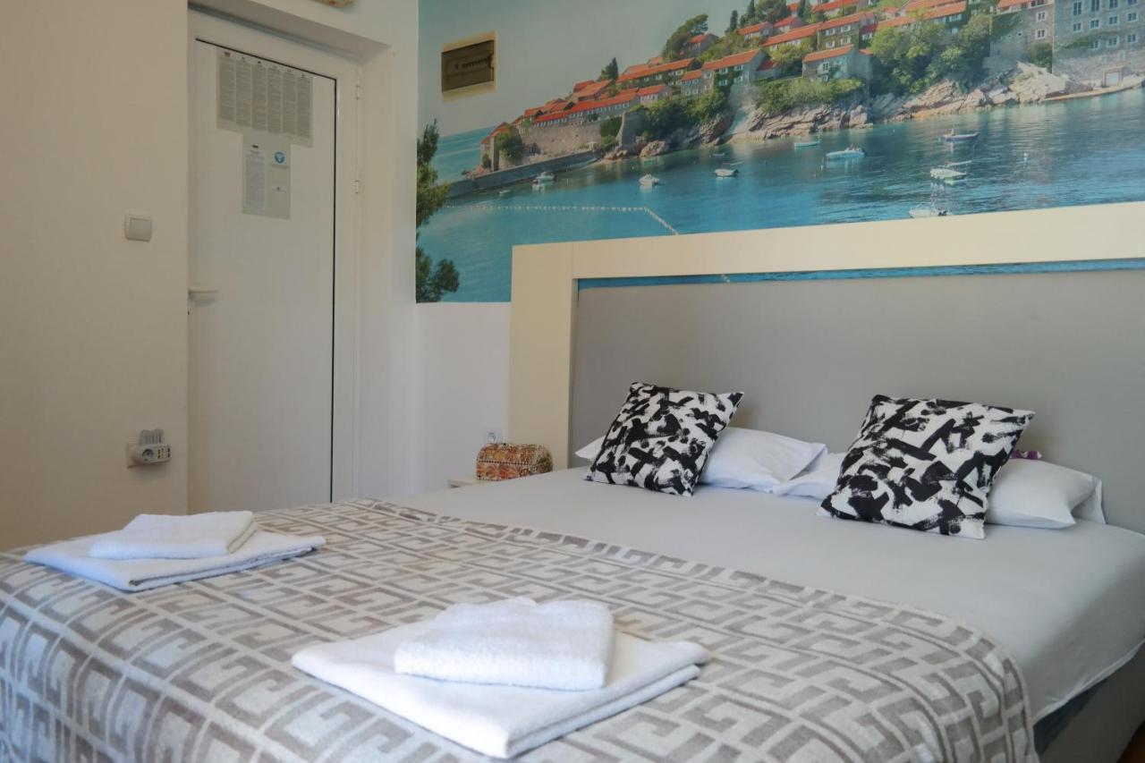 Kuca Radovic Hotel Petrovac Buitenkant foto