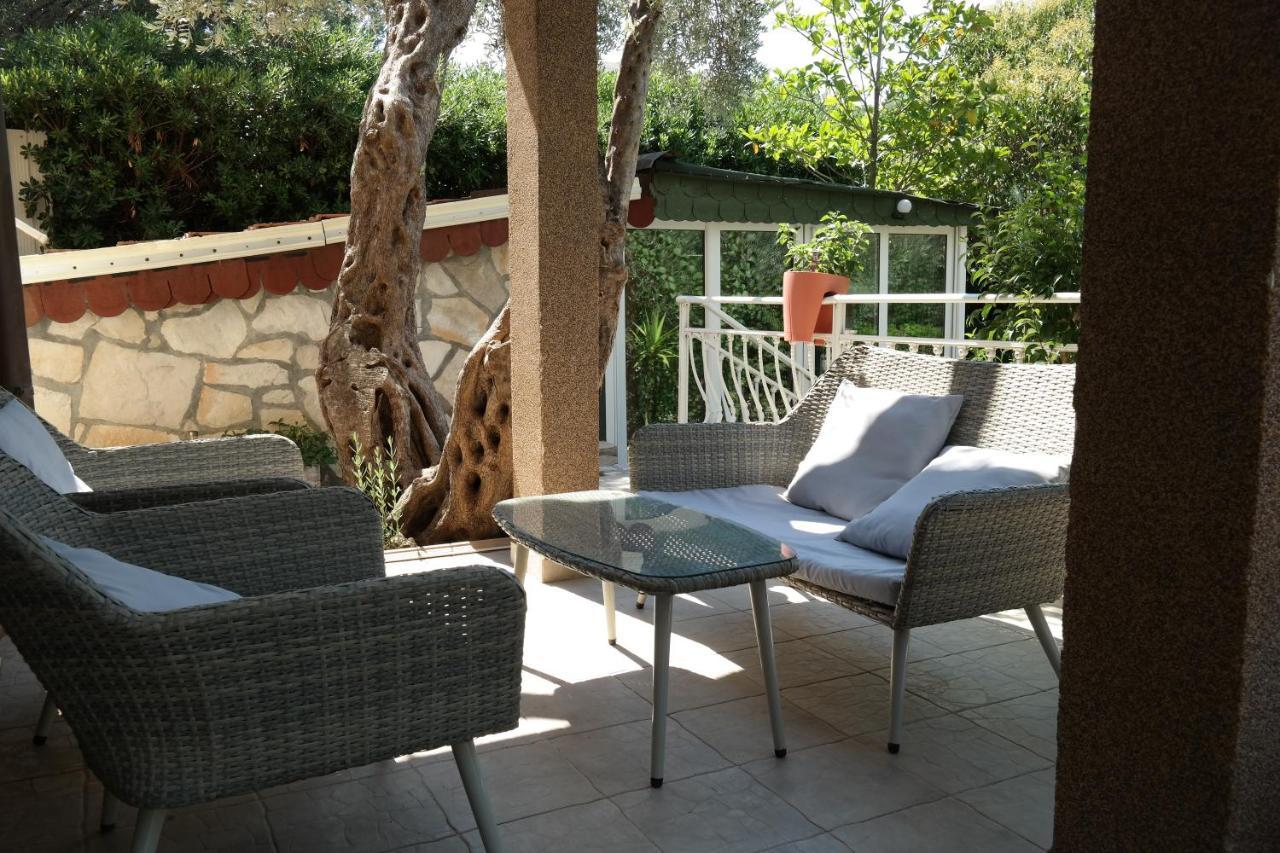 Kuca Radovic Hotel Petrovac Buitenkant foto