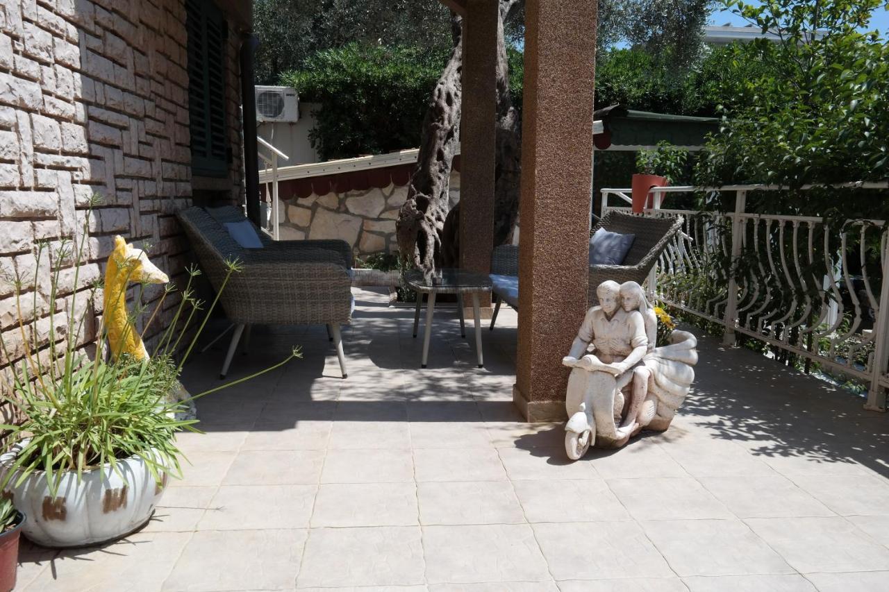 Kuca Radovic Hotel Petrovac Buitenkant foto
