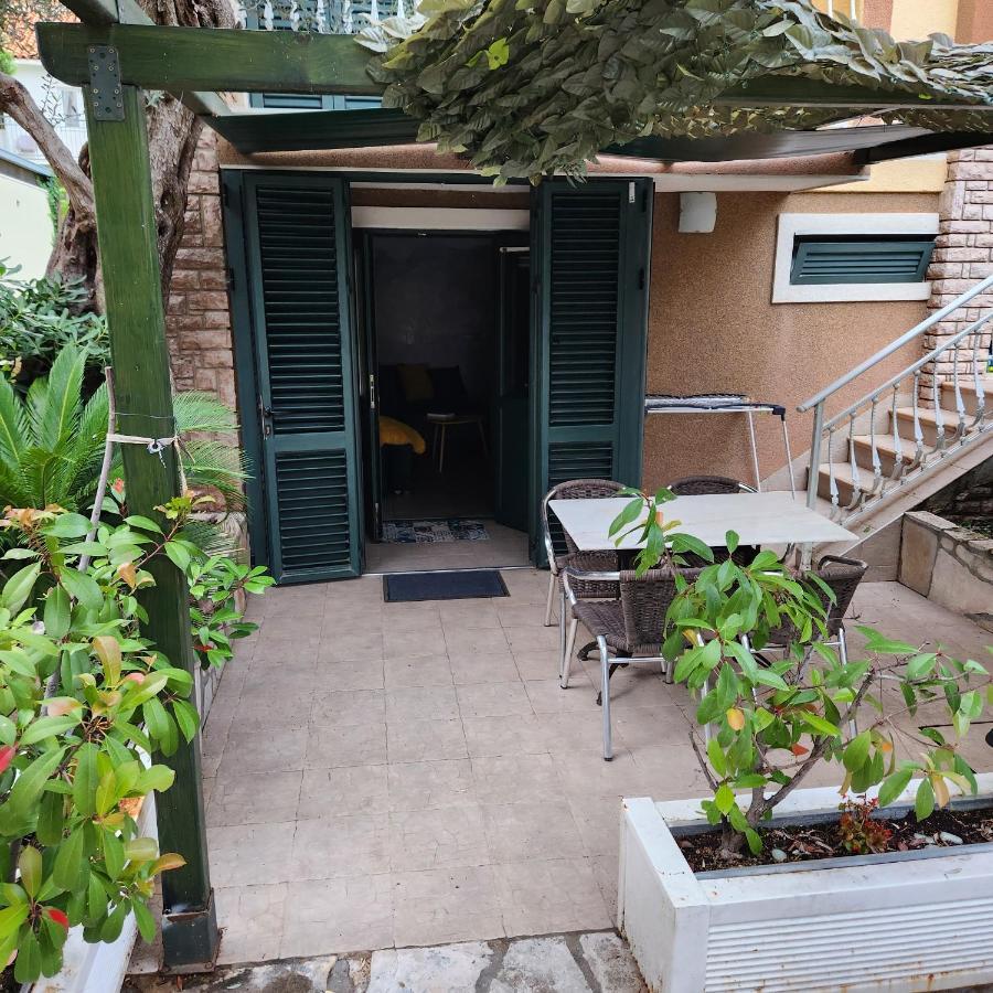 Kuca Radovic Hotel Petrovac Buitenkant foto